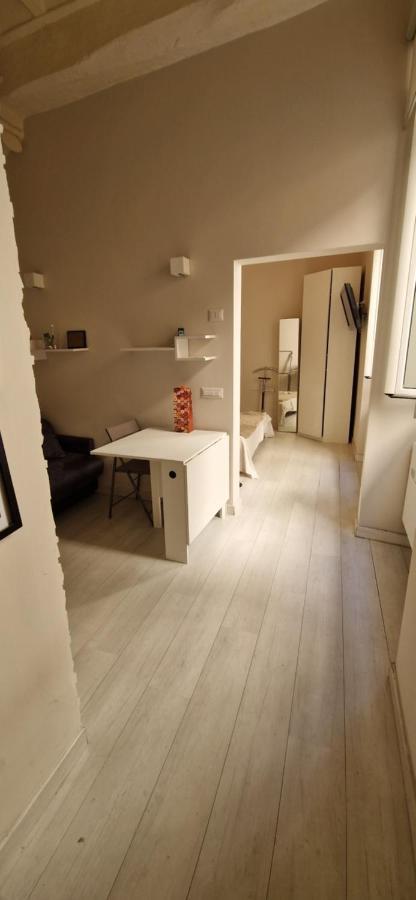 Savelli Apartment Old Town - Near Navona Place Rome Bagian luar foto